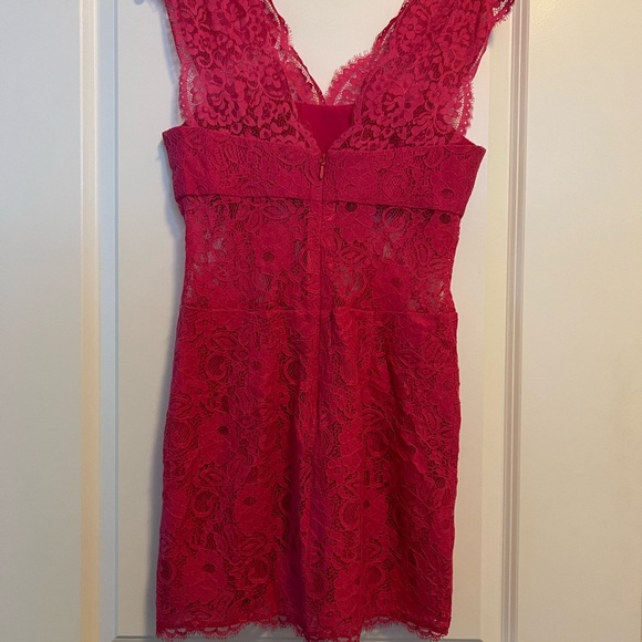 Bcbgmaxazria Lace pink mini cocktail dress. Size 4. Great condition. - Picture 4 of 4